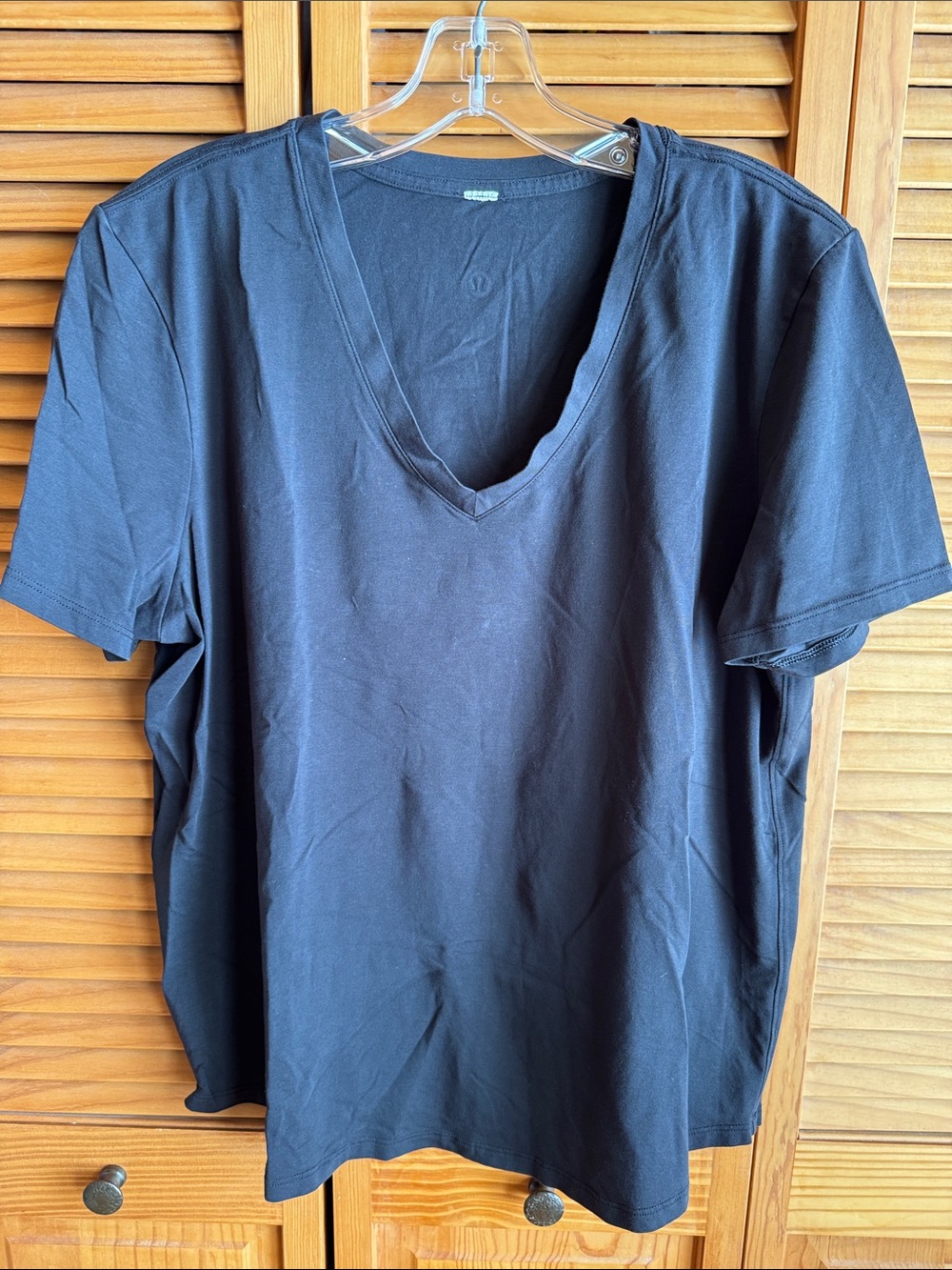 Lulu Lemon Love V-Neck T-Shirt - L